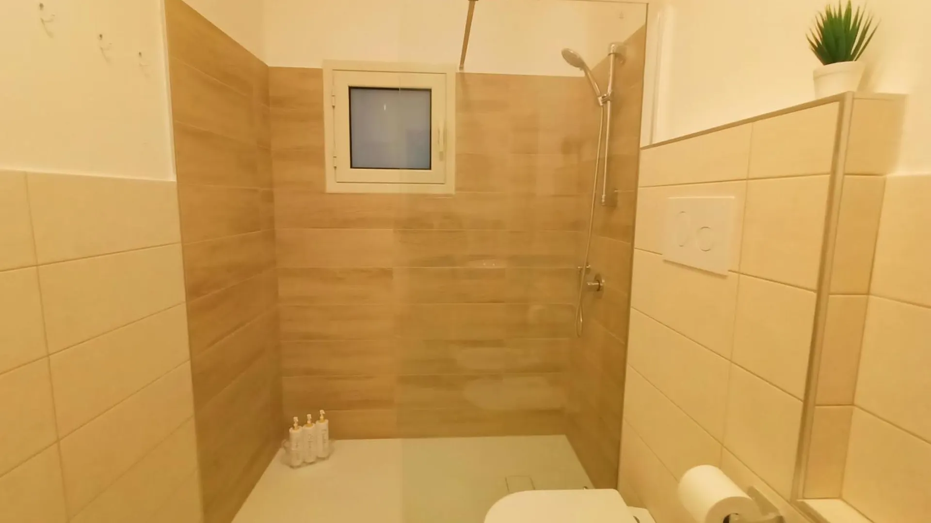 Stunning Big Apartment 100M From The Beach La Caletta 0*,  Italien